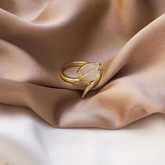 Anillo Tulipán – Elegancia en cada detalle