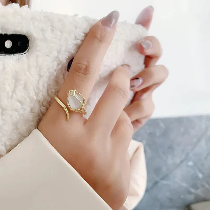 Anillo Tulipán – Elegancia en cada detalle